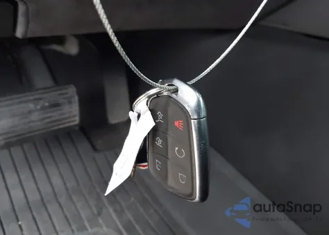 2018 Cadillac Escalade Platinum z USA, uszkodzony, nr VIN 1GYS4DKJ8JR216017